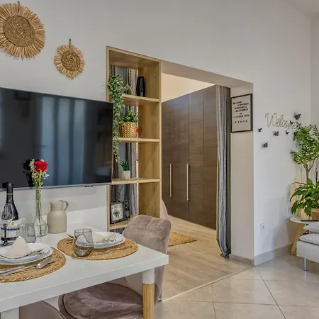 Riva Apartment *
