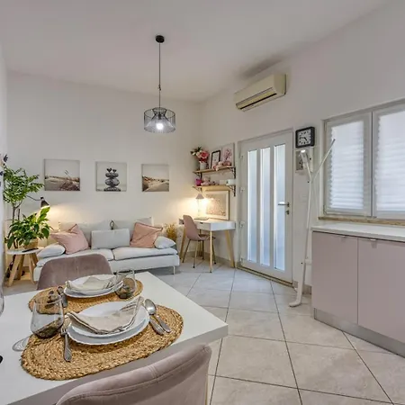 Riva Apartment Porec
